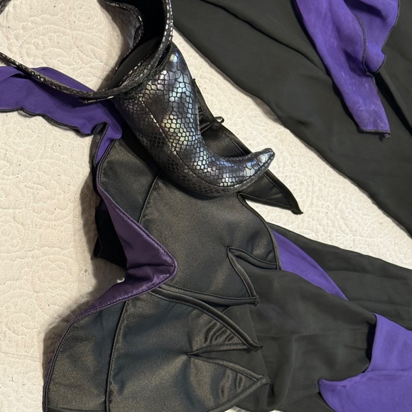 Sexy Maleficent size small - Picture 9 of 13